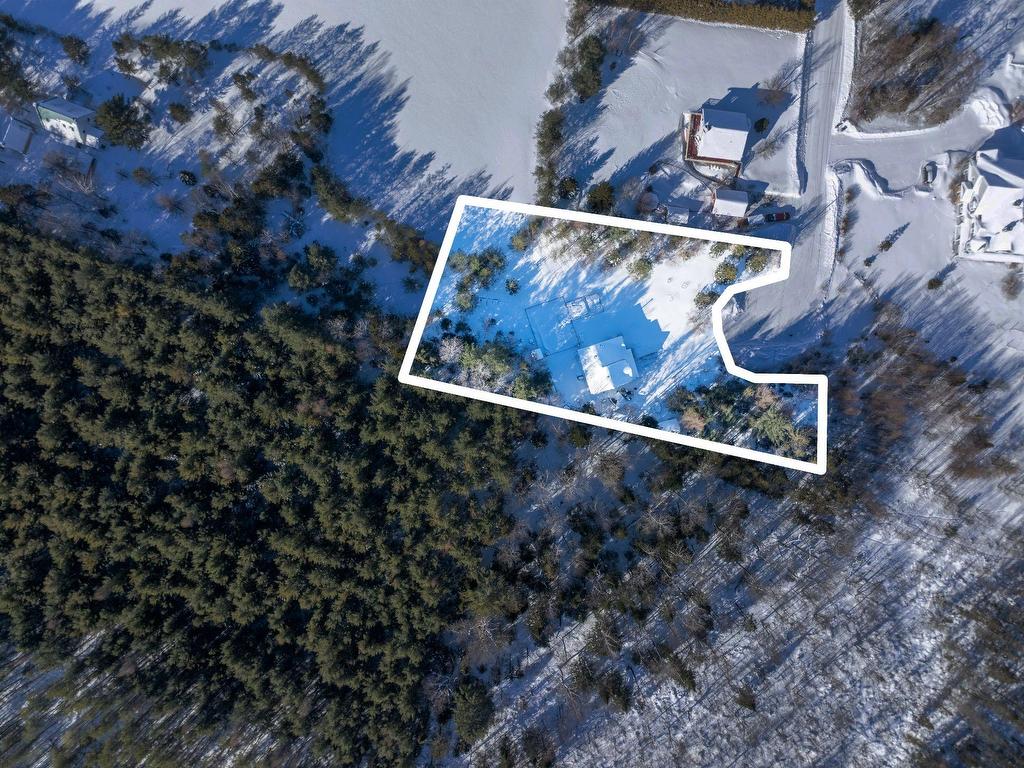 









50


Ch. des Outardes

,
Mont-Tremblant,




QC
J8E1W8

