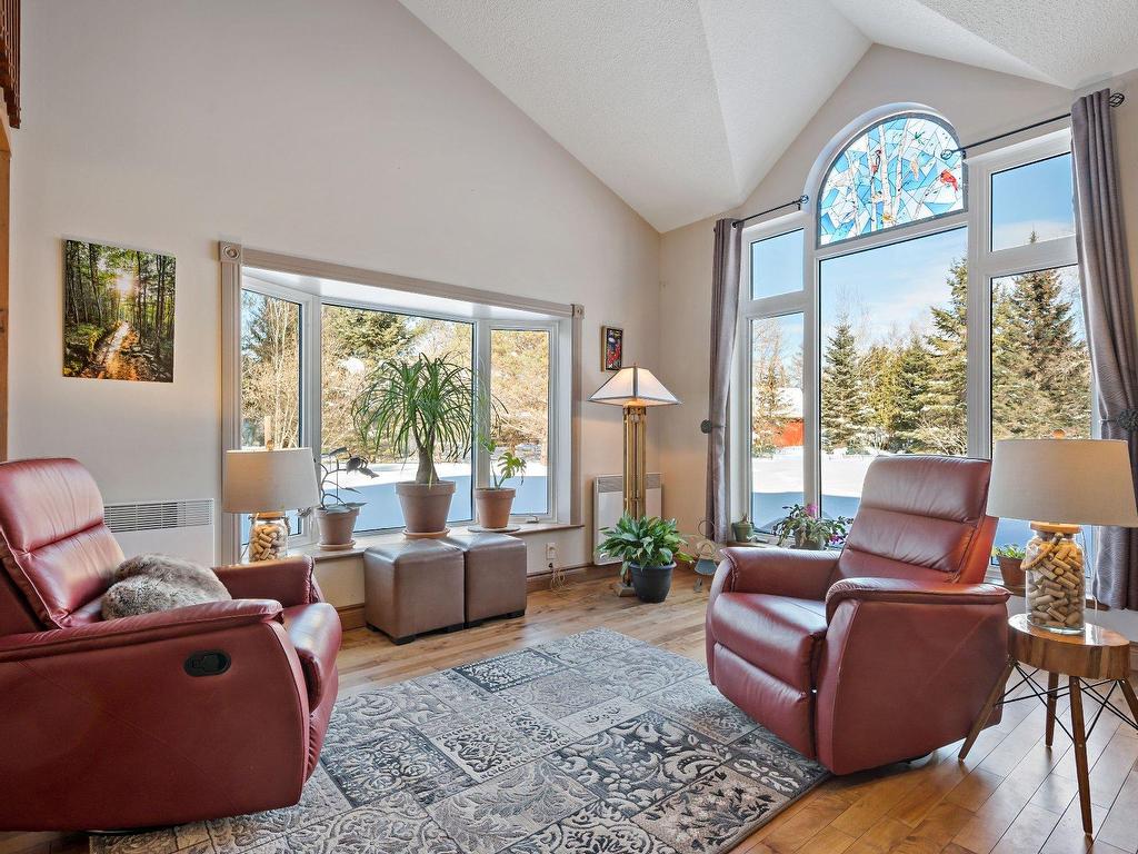 









50


Ch. des Outardes

,
Mont-Tremblant,




QC
J8E1W8

