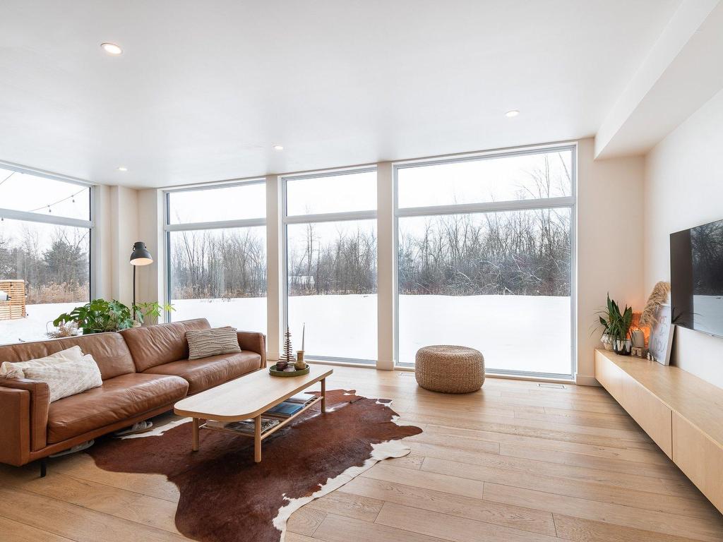 









53


Rue d'Alstonvale

,
Hudson,




QC
J0P1H0

