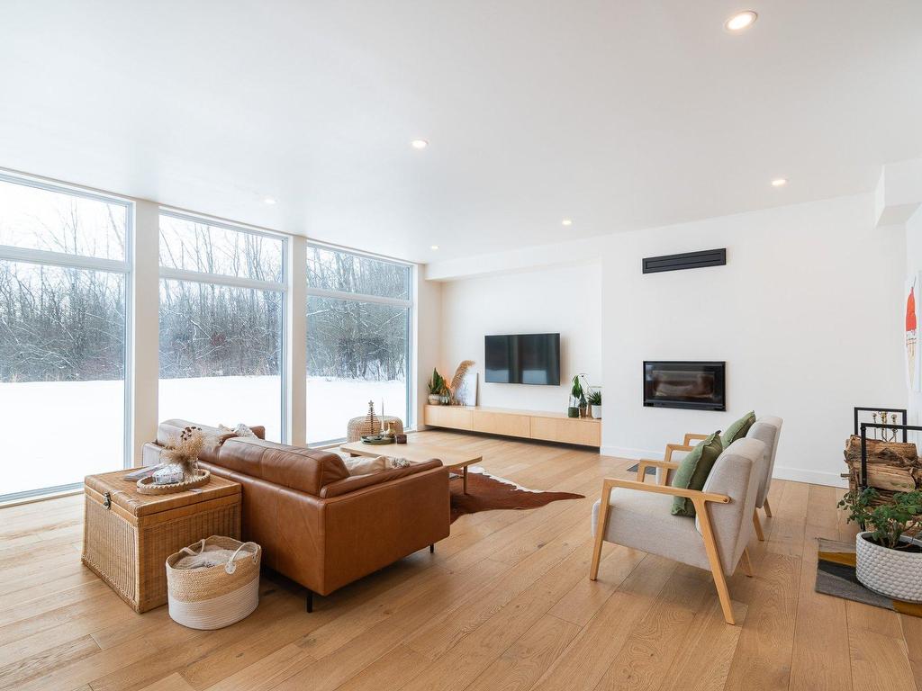 









53


Rue d'Alstonvale

,
Hudson,




QC
J0P1H0

