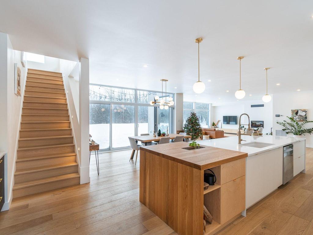 









53


Rue d'Alstonvale

,
Hudson,




QC
J0P1H0

