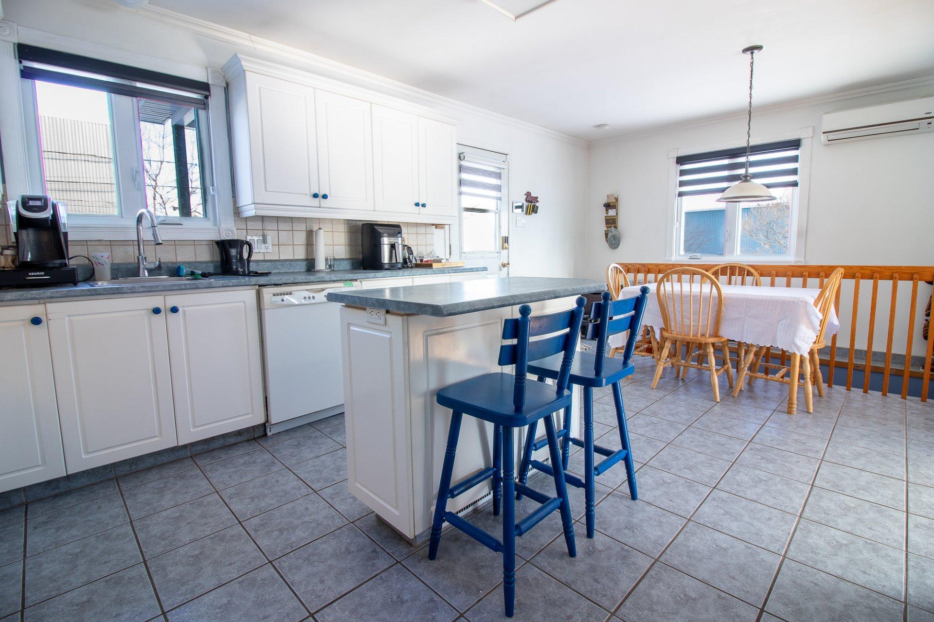 









460


Rue Herlin

,
Trois-Rivières,




QC
G8T6A8

