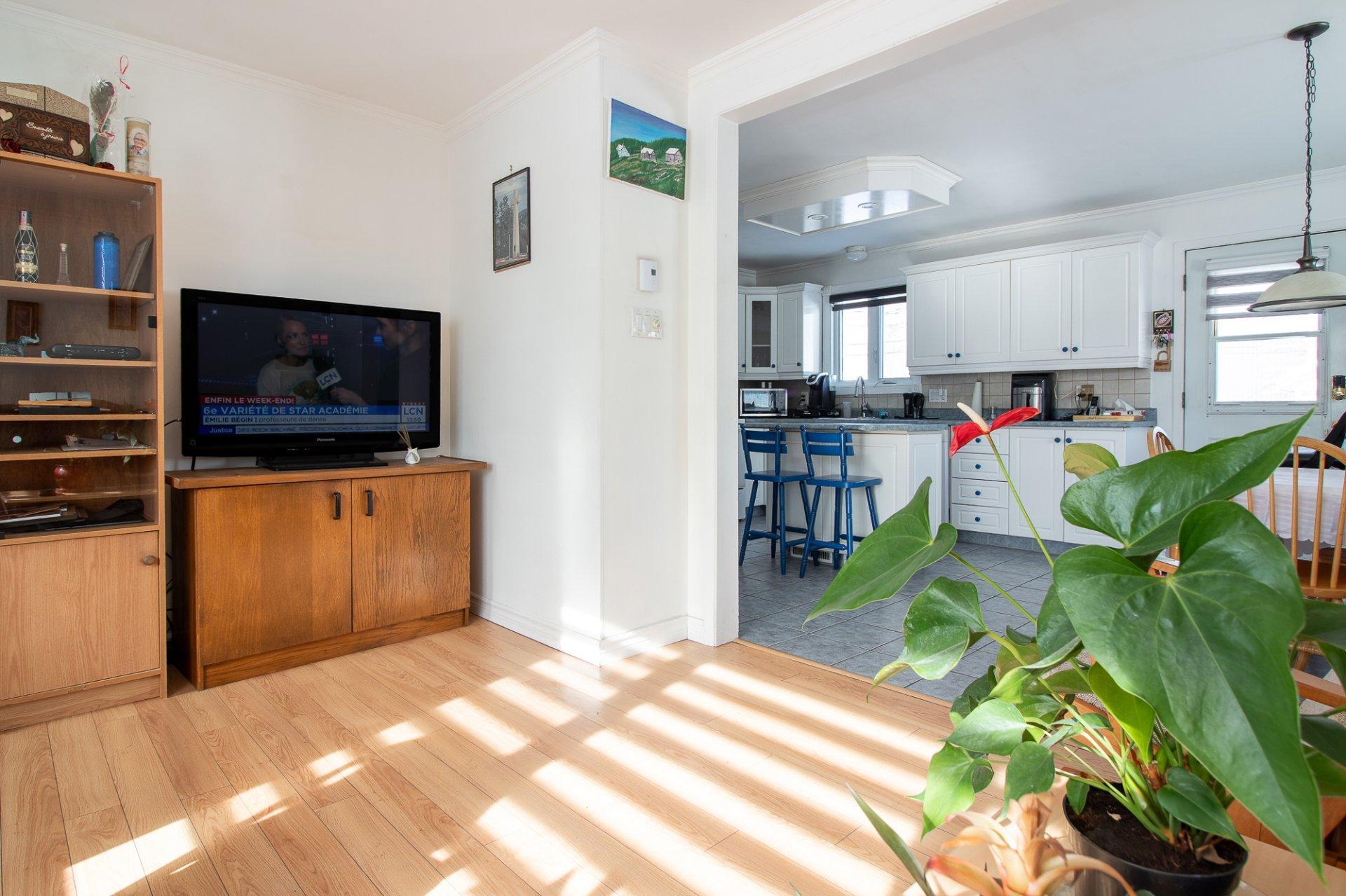 









460


Rue Herlin

,
Trois-Rivières,




QC
G8T6A8

