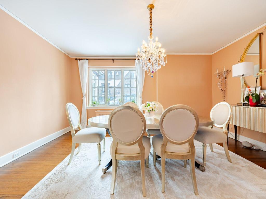 









3458


Av. Holton

,
Montréal (Ville-Marie),




QC
H3Y2G5

