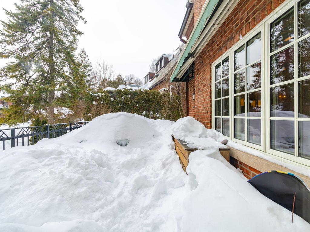 









3458


Av. Holton

,
Montréal (Ville-Marie),




QC
H3Y2G5

