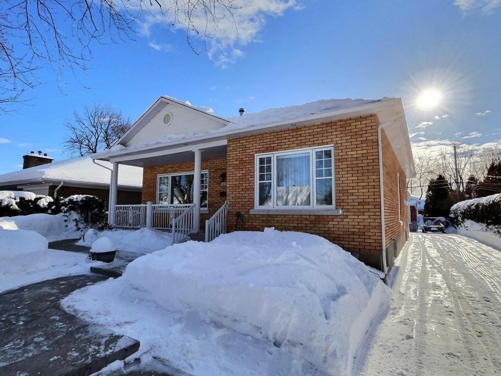 









1335


Rue Jean-Nicolet

,
Trois-Rivières,




QC
G9A1B3

