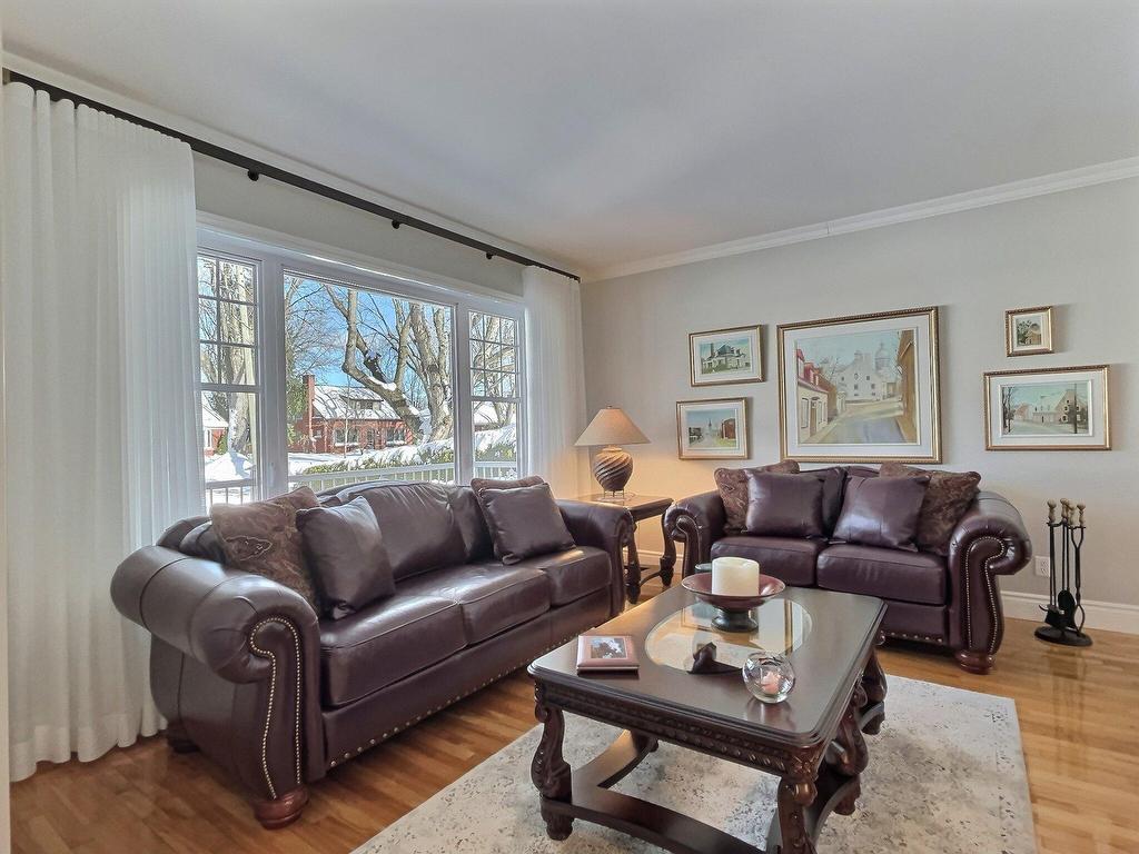 









1335


Rue Jean-Nicolet

,
Trois-Rivières,




QC
G9A1B3

