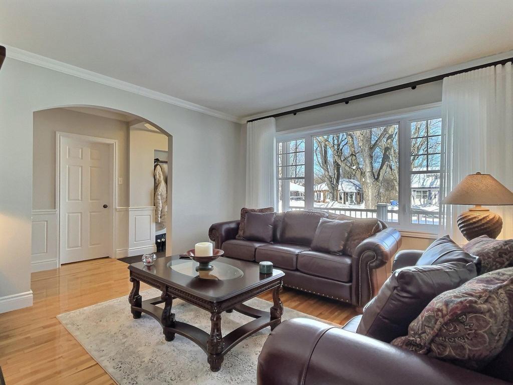 









1335


Rue Jean-Nicolet

,
Trois-Rivières,




QC
G9A1B3

