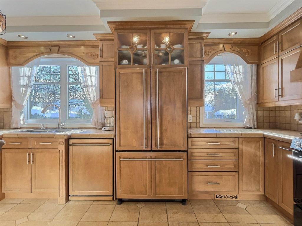 









1335


Rue Jean-Nicolet

,
Trois-Rivières,




QC
G9A1B3

