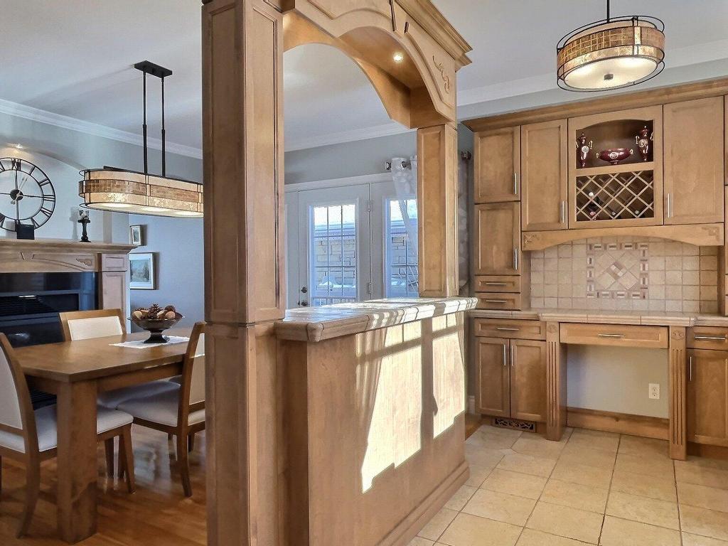 









1335


Rue Jean-Nicolet

,
Trois-Rivières,




QC
G9A1B3

