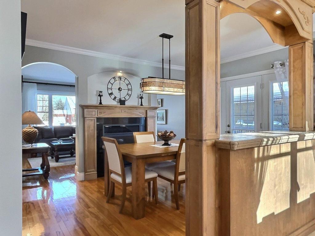 









1335


Rue Jean-Nicolet

,
Trois-Rivières,




QC
G9A1B3

