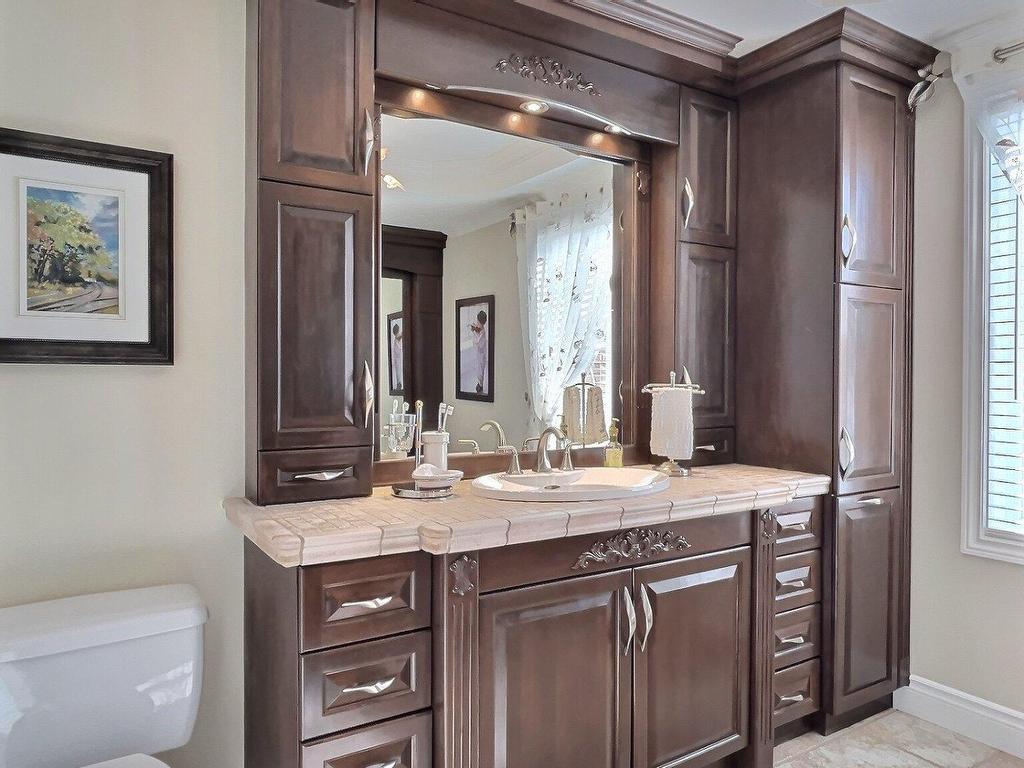 









1335


Rue Jean-Nicolet

,
Trois-Rivières,




QC
G9A1B3

