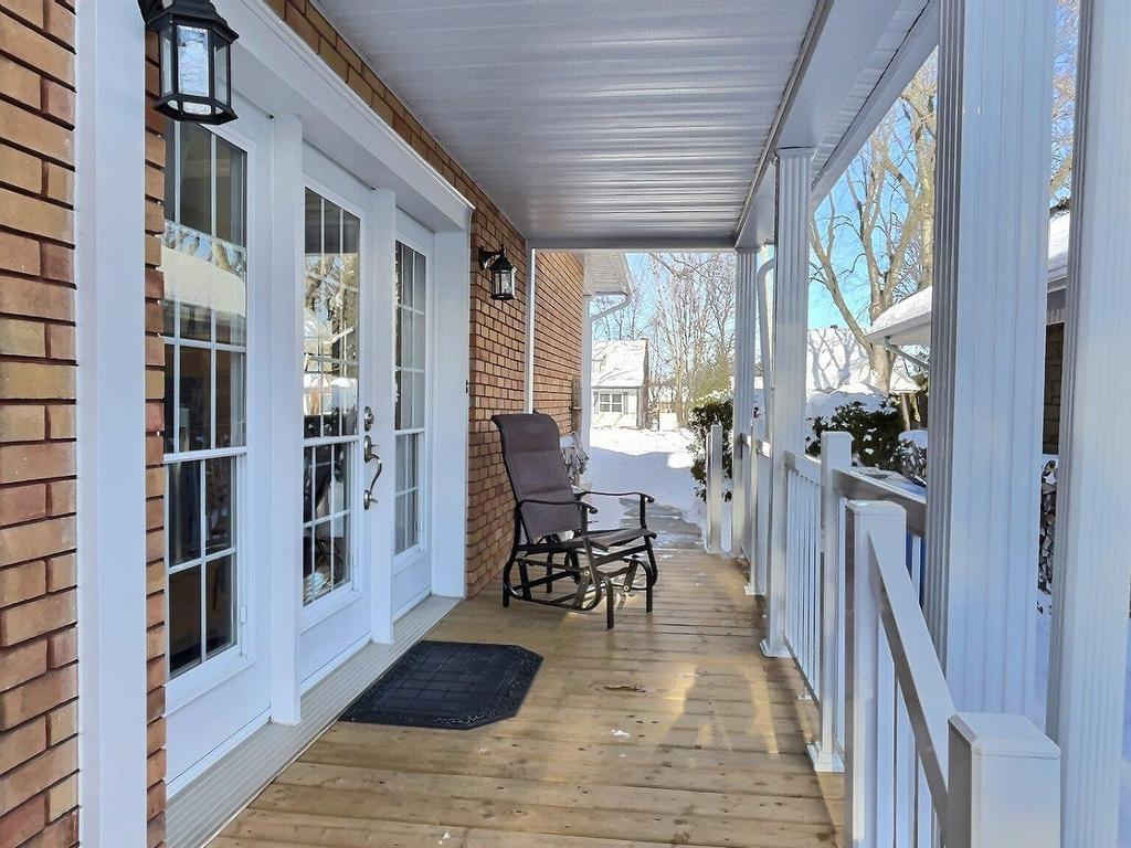 









1335


Rue Jean-Nicolet

,
Trois-Rivières,




QC
G9A1B3

