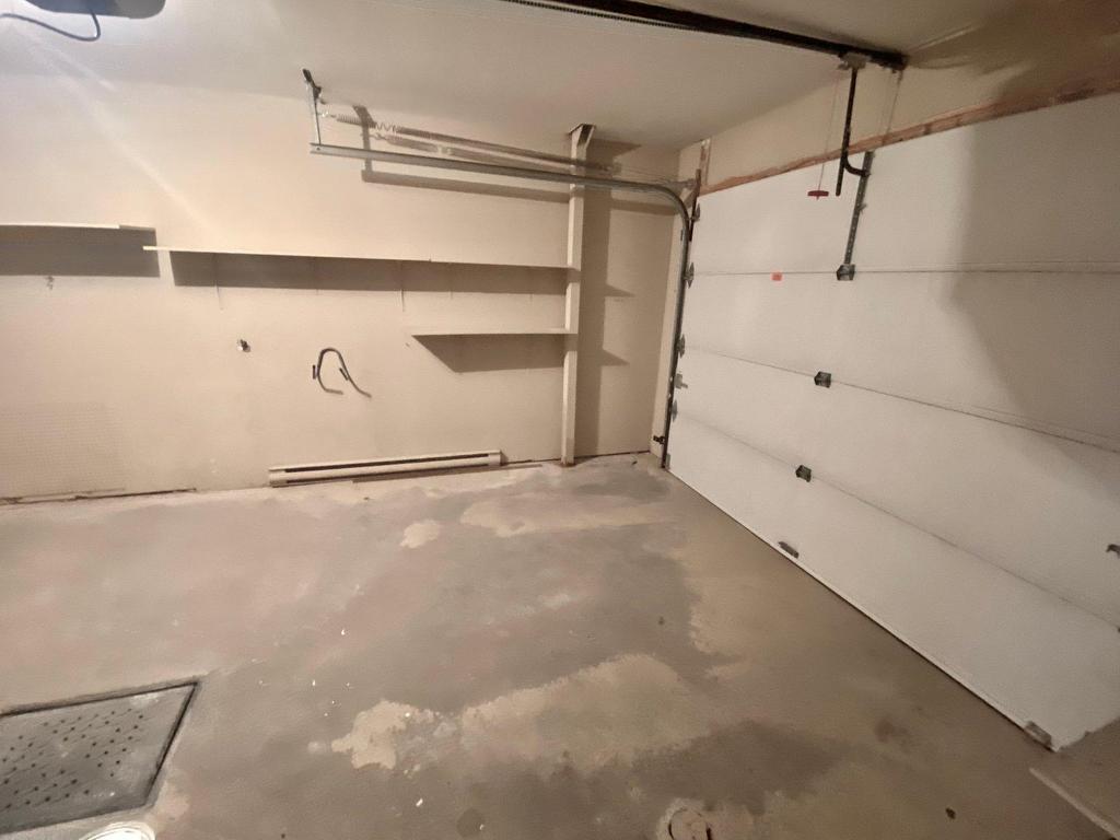 









2131


Av. Albert-Murphy

,
Laval (Chomedey),




QC
H7T2Y6

