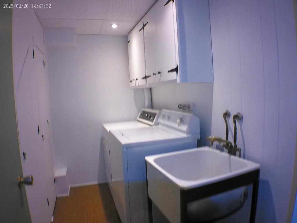 









852


Rue de la Rive

,
Sept-Îles,




QC
G4R0C8

