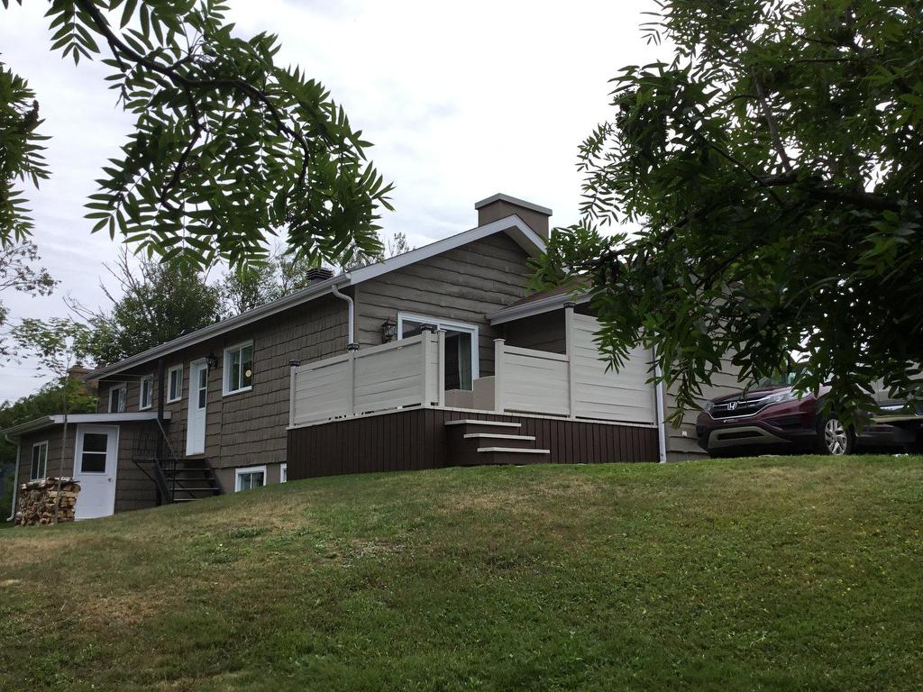 









852


Rue de la Rive

,
Sept-Îles,




QC
G4R0C8

