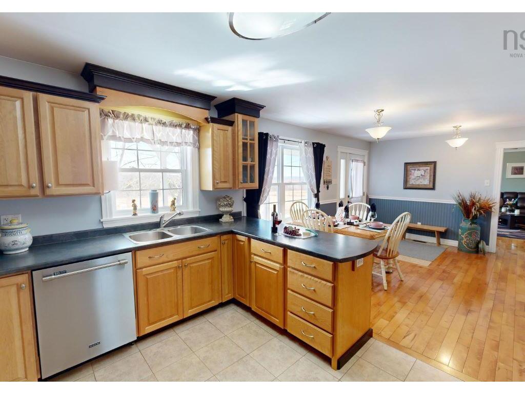 












502 Lake Road

,
Maitland,




NS
B0N 1T0

