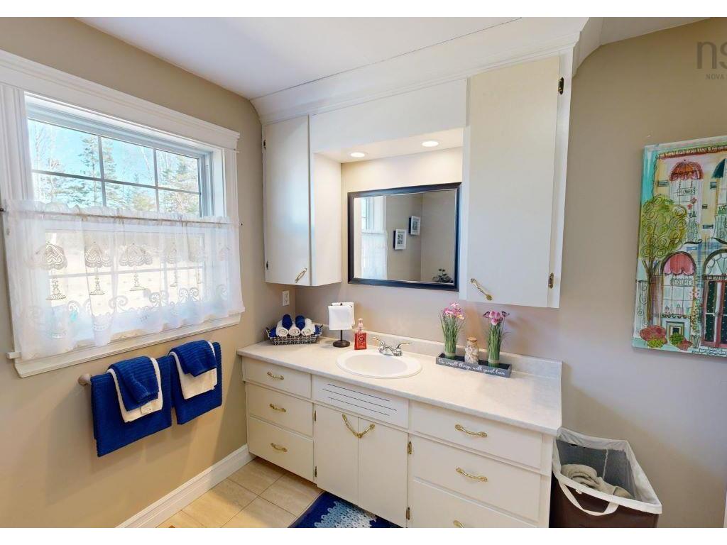 












502 Lake Road

,
Maitland,




NS
B0N 1T0

