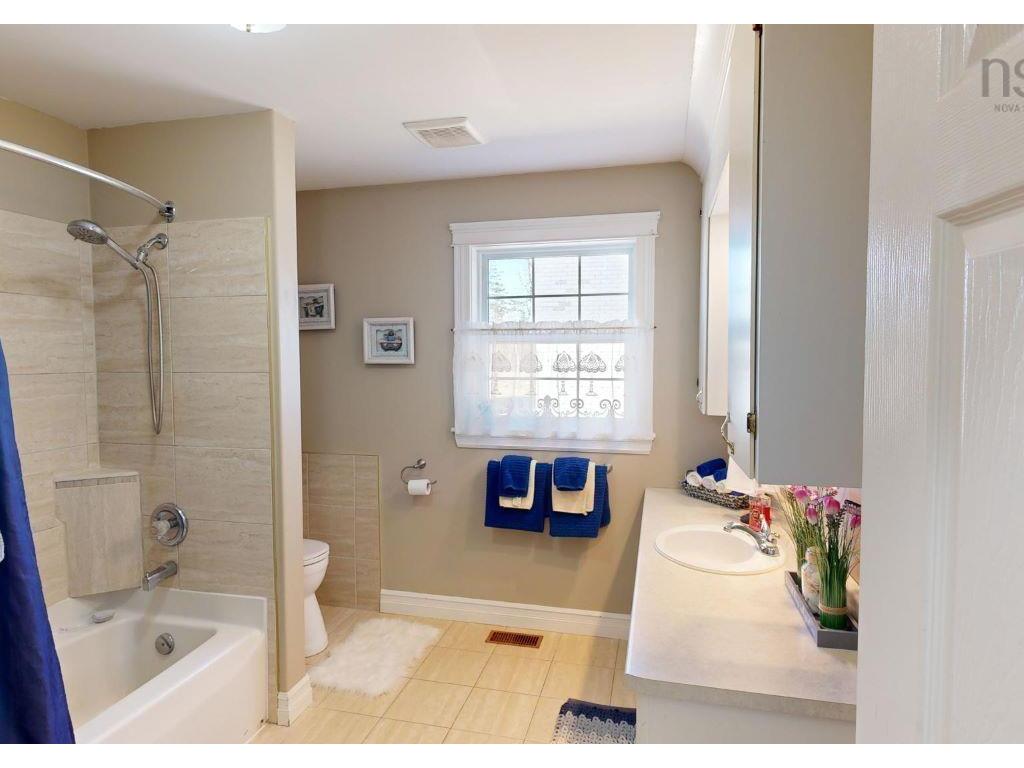 












502 Lake Road

,
Maitland,




NS
B0N 1T0

