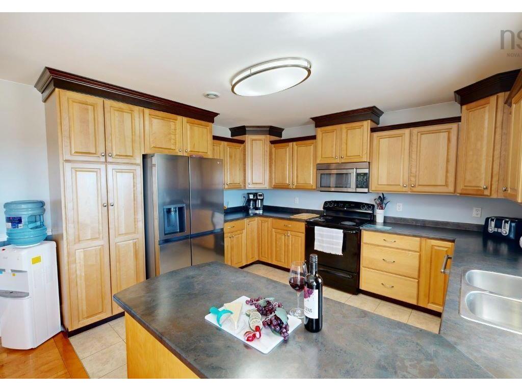












502 Lake Road

,
Maitland,




NS
B0N 1T0

