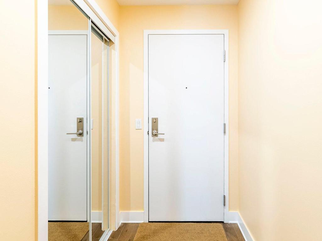 









5175


Av. de Courtrai

, 802,
Montréal (Côte-des-Neiges/Notre-Dame-de-Grâce),




QC
H3W0A9

