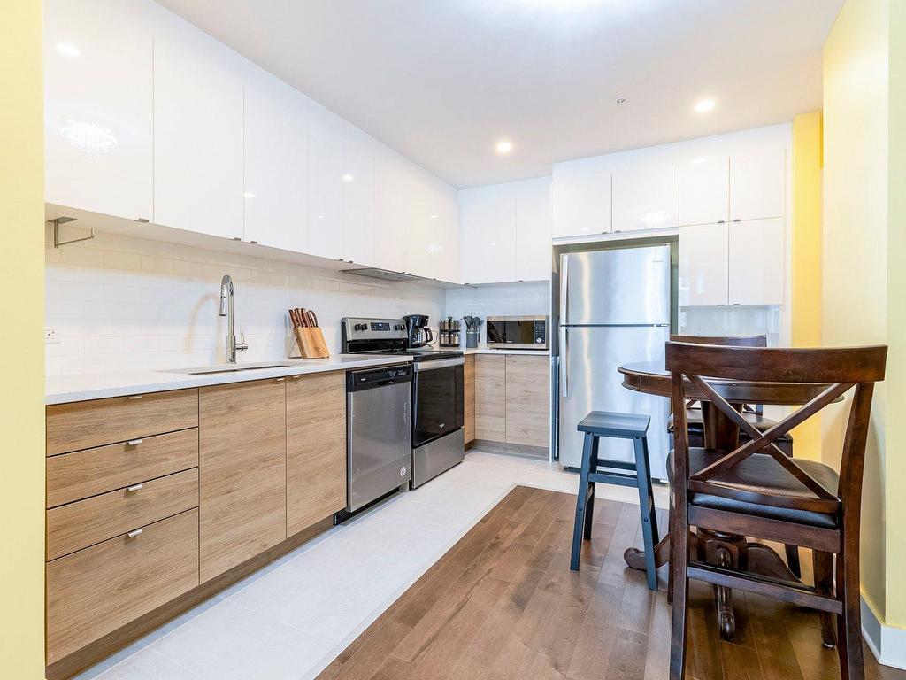 









5175


Av. de Courtrai

, 802,
Montréal (Côte-des-Neiges/Notre-Dame-de-Grâce),




QC
H3W0A9

