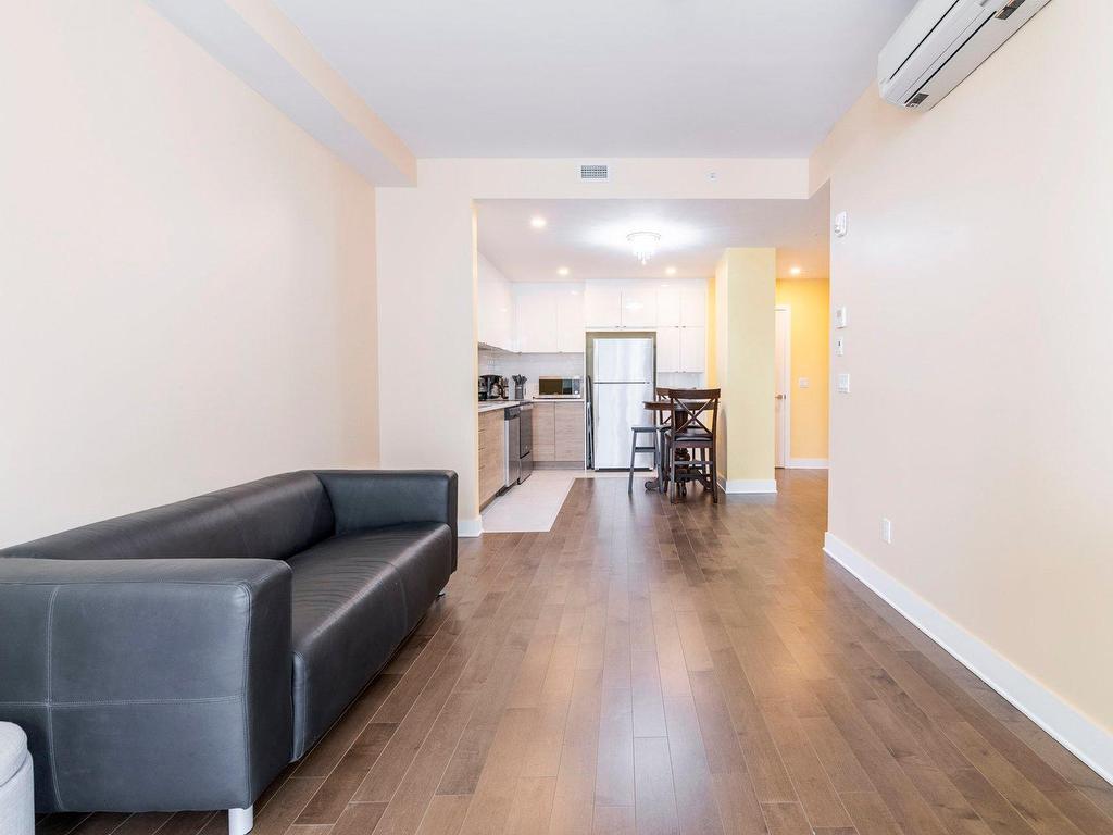 









5175


Av. de Courtrai

, 802,
Montréal (Côte-des-Neiges/Notre-Dame-de-Grâce),




QC
H3W0A9

