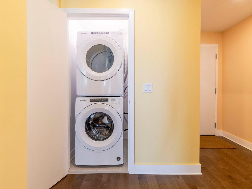 









5175


Av. de Courtrai

, 802,
Montréal (Côte-des-Neiges/Notre-Dame-de-Grâce),




QC
H3W0A9

