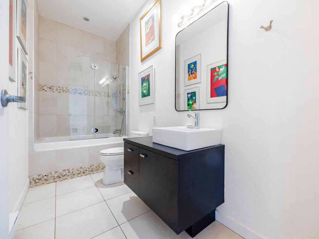 









80


Rue Prince

, 703,
Montréal (Ville-Marie),




QC
H3C2M8

