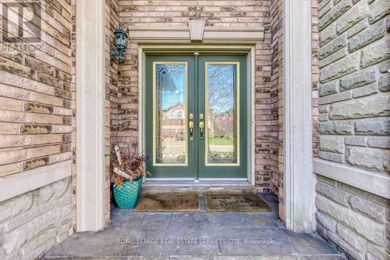 












2201 GALLOWAY DRIVE

,
Oakville,




Ontario
L6H5M1

