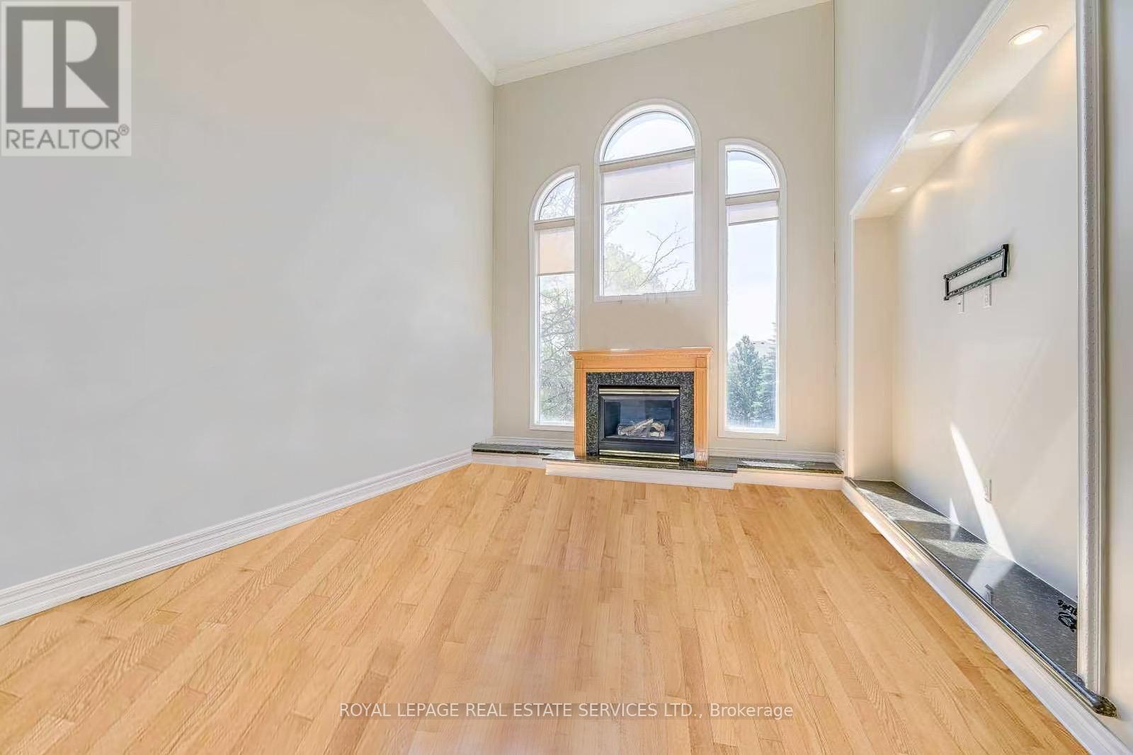 












2201 GALLOWAY DRIVE

,
Oakville,




Ontario
L6H5M1

