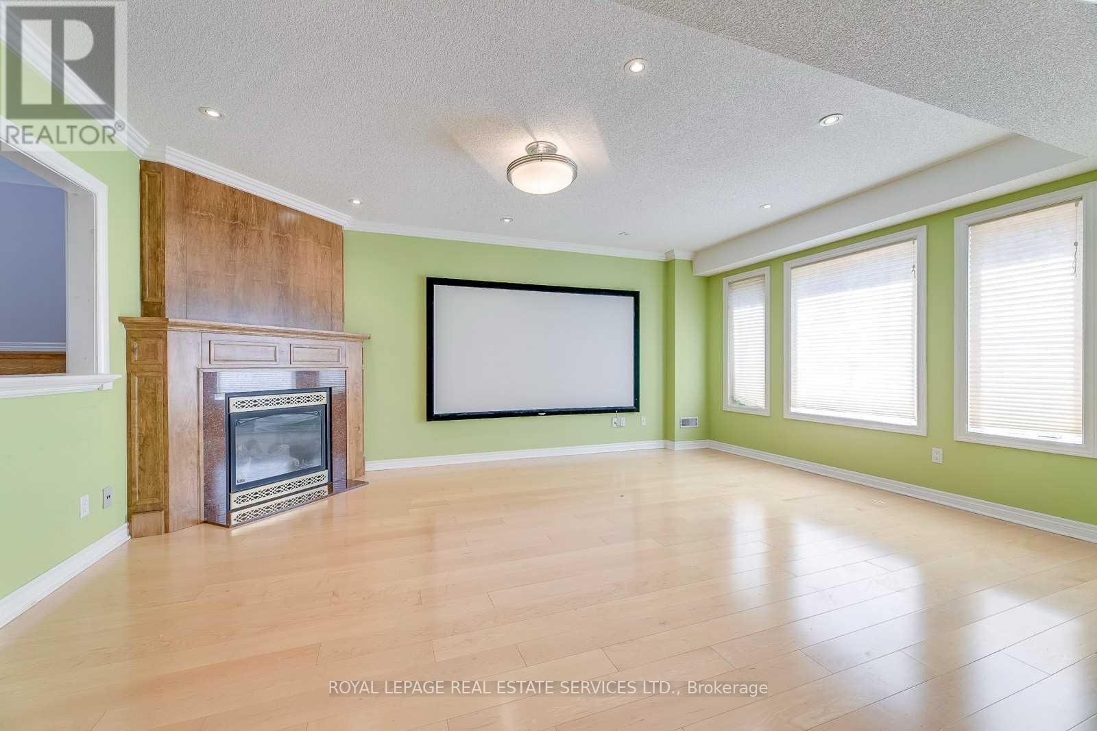 












2201 GALLOWAY DRIVE

,
Oakville,




Ontario
L6H5M1

