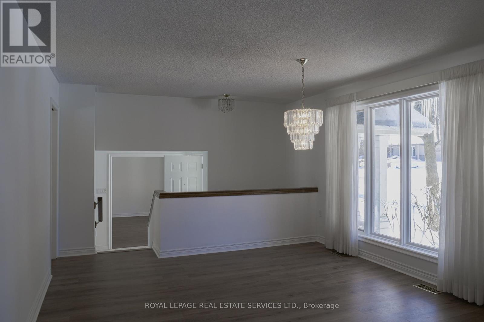 












157 TRELAWN AVENUE

,
Oakville,




Ontario
L6J4R3

