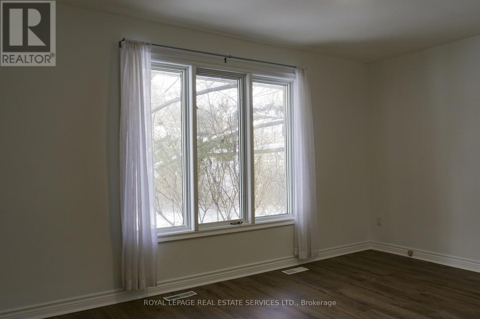 












157 TRELAWN AVENUE

,
Oakville,




Ontario
L6J4R3

