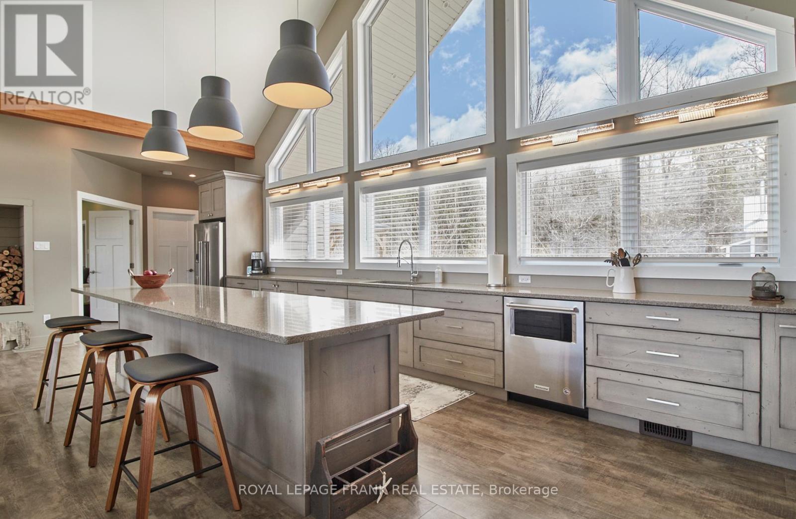 












2269 MCCRACKEN'S LANDING ROAD

,
Douro-Dummer,




Ontario
K0L2H0

