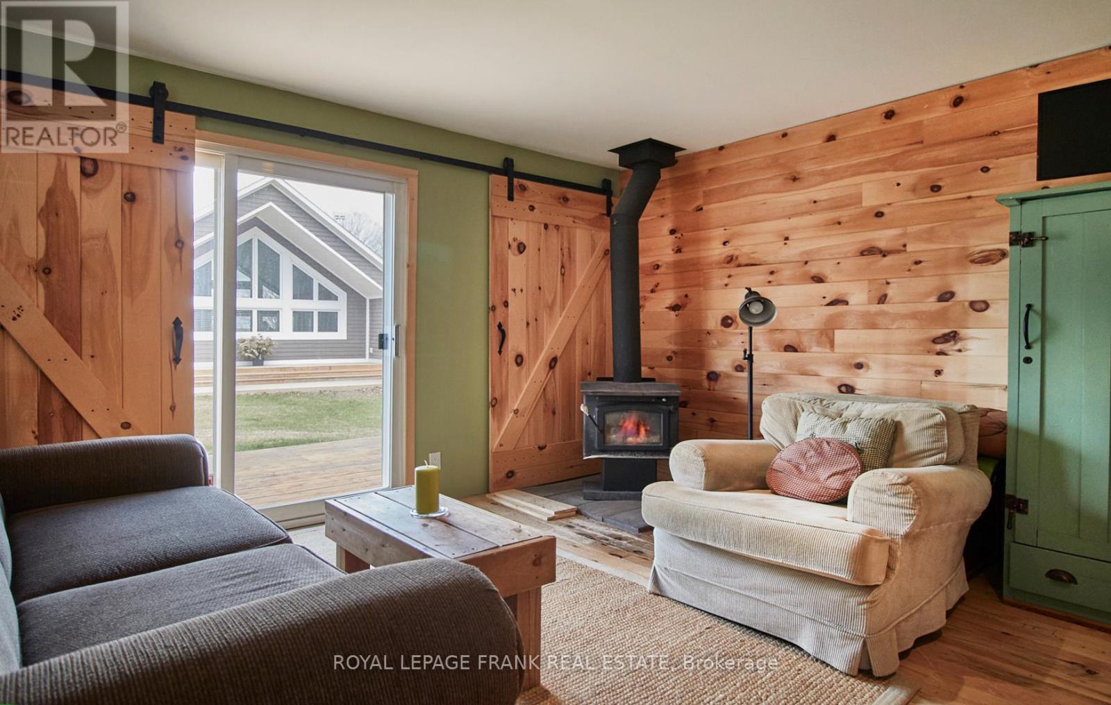 












2269 MCCRACKEN'S LANDING ROAD

,
Douro-Dummer,




Ontario
K0L2H0

