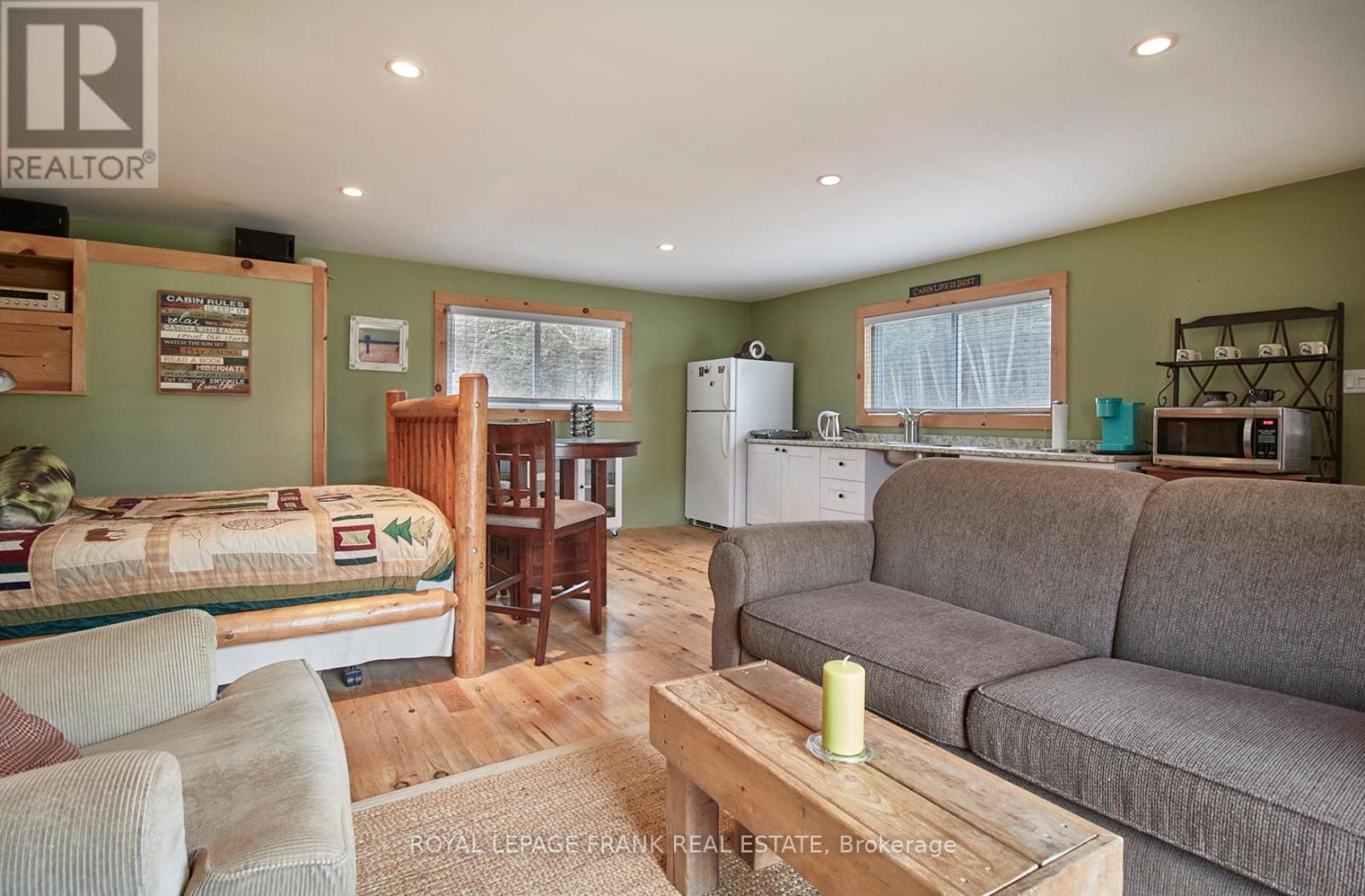 












2269 MCCRACKEN'S LANDING ROAD

,
Douro-Dummer,




Ontario
K0L2H0


