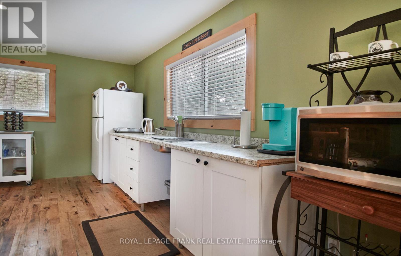 












2269 MCCRACKEN'S LANDING ROAD

,
Douro-Dummer,




Ontario
K0L2H0

