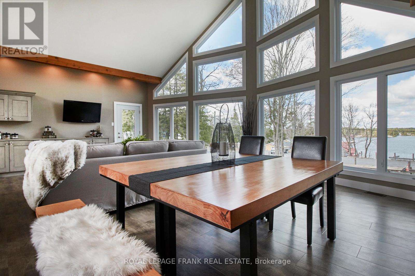 












2269 MCCRACKEN'S LANDING ROAD

,
Douro-Dummer,




Ontario
K0L2H0

