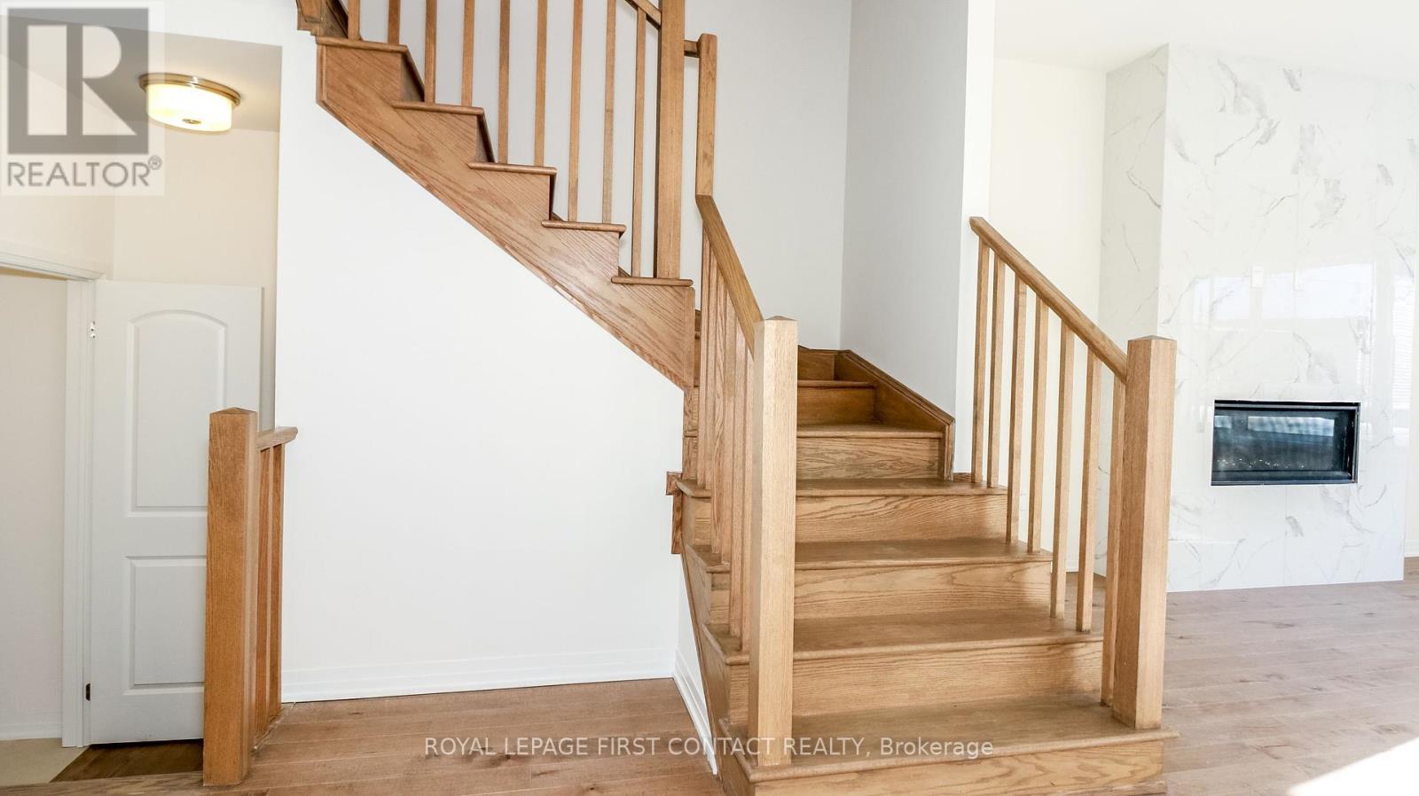 












3778 SUNBANK CRESCENT

,
Severn,




Ontario
L3V6H3

