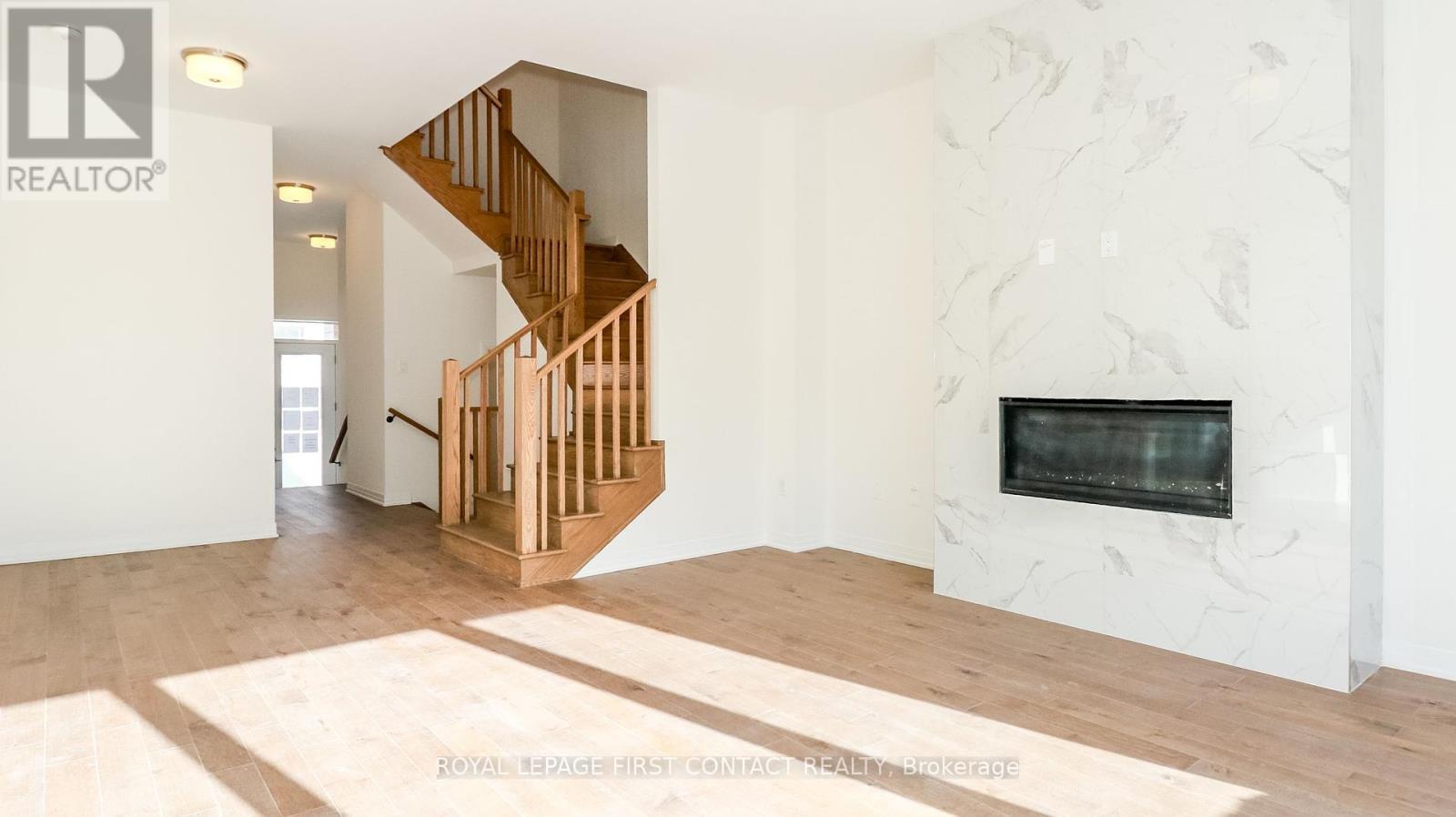 












3778 SUNBANK CRESCENT

,
Severn,




Ontario
L3V6H3

