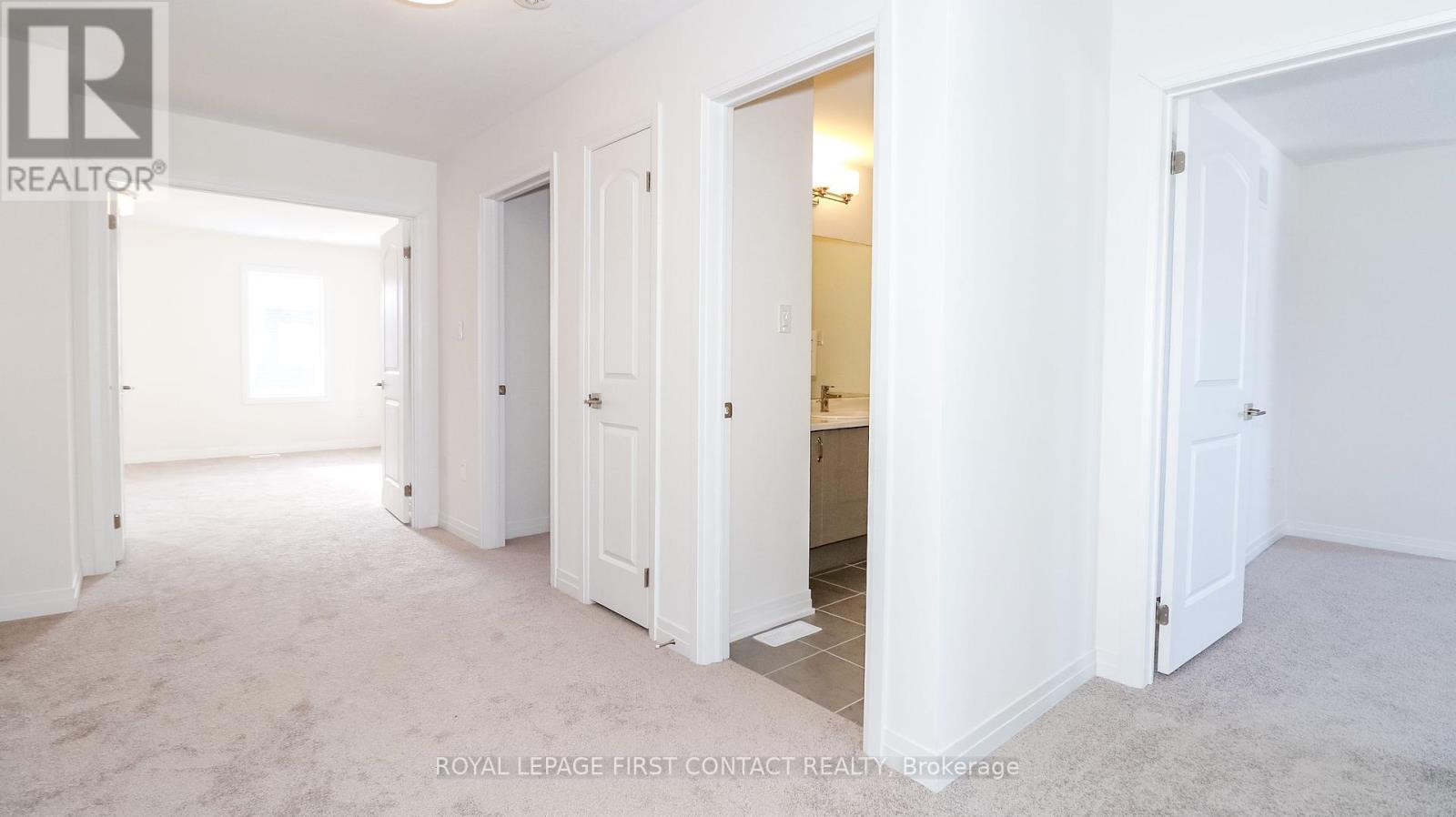 












3778 SUNBANK CRESCENT

,
Severn,




Ontario
L3V6H3

