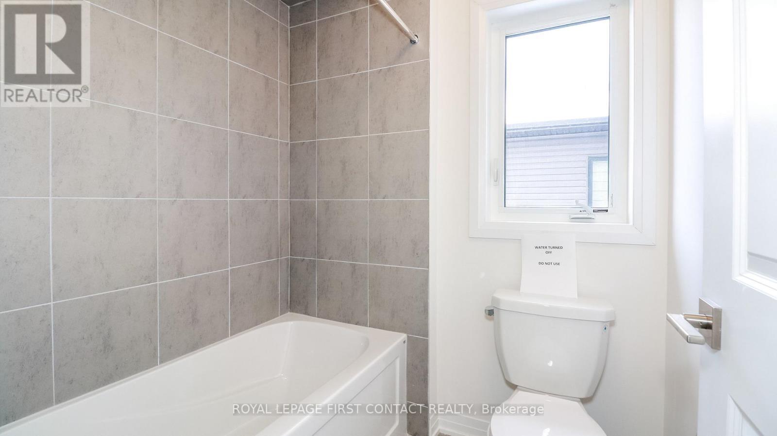 












3778 SUNBANK CRESCENT

,
Severn,




Ontario
L3V6H3

