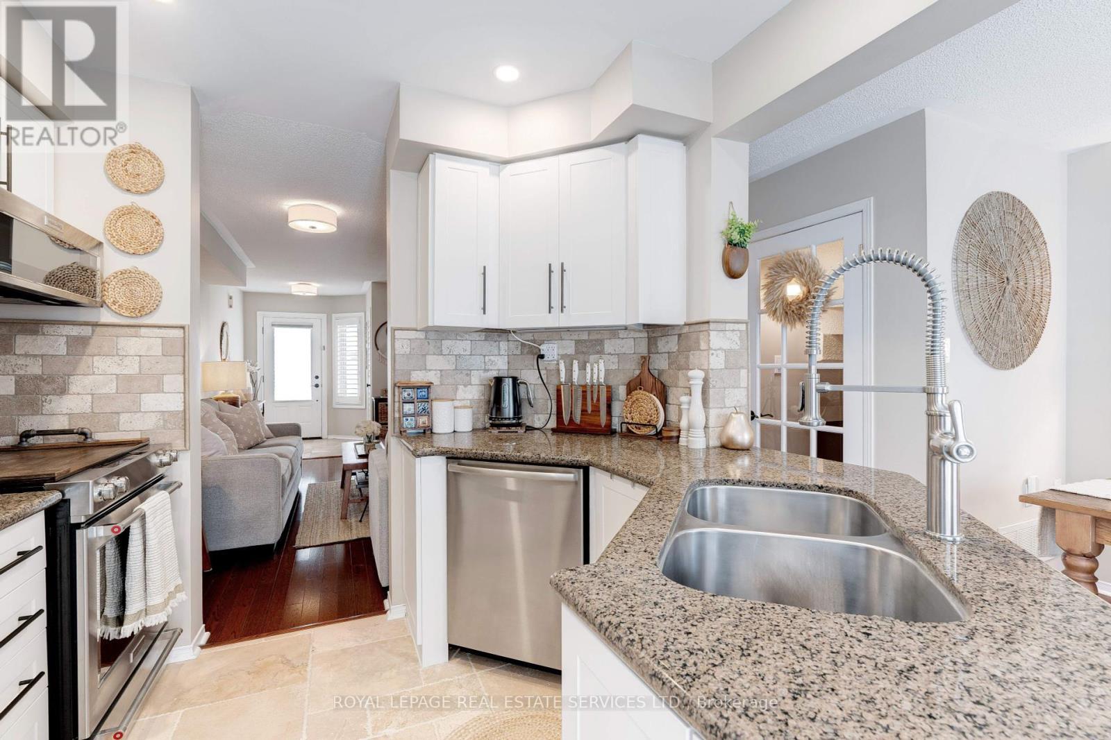 












84 - 2350 GRAND RAVINE DRIVE

,
Oakville,




Ontario
L6H6E2

