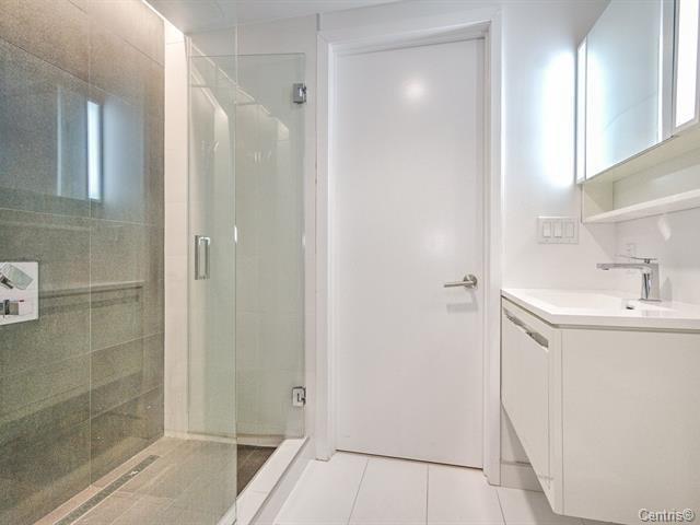 









1288


Av. des Canadiens-de-Montréal

, 1206,
Montréal (Ville-Marie),




QC
H3B3B3

