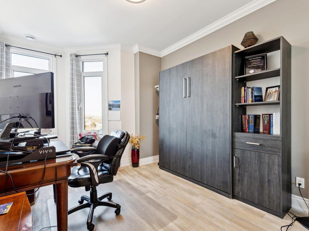 









224


Boul. Alexandre-Taché

, 505,
Gatineau (Hull),




QC
J9A0B8

