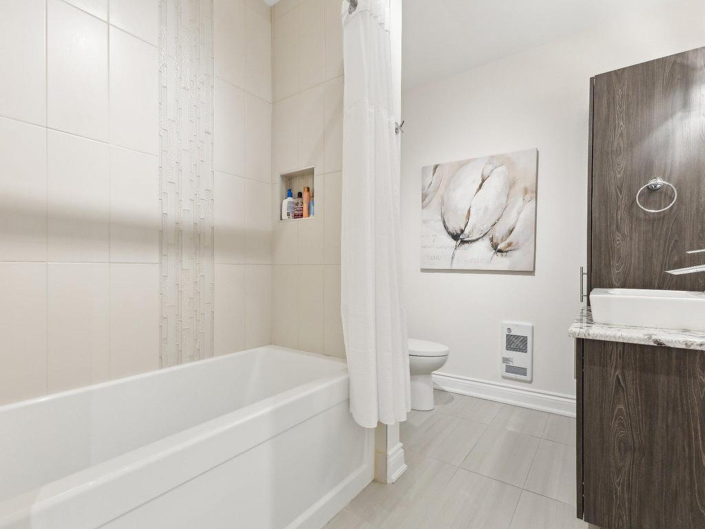 









224


Boul. Alexandre-Taché

, 505,
Gatineau (Hull),




QC
J9A0B8

