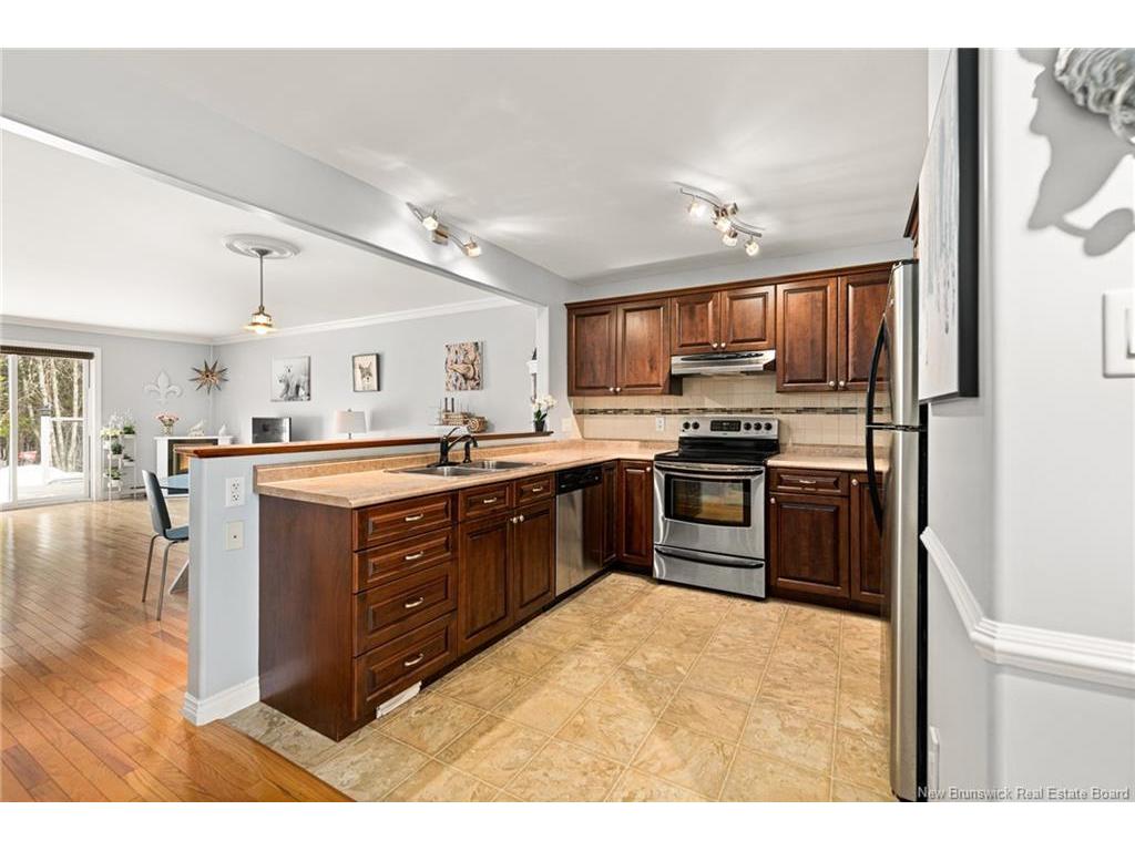 









222


Damien

,
Dieppe,




NB
E1A 0H3

