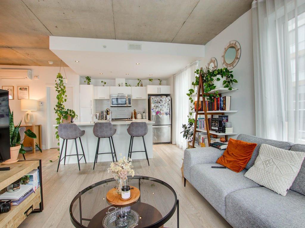 









1205


Rue St-Dominique

, 601,
Montréal (Ville-Marie),




QC
H2X2W3

