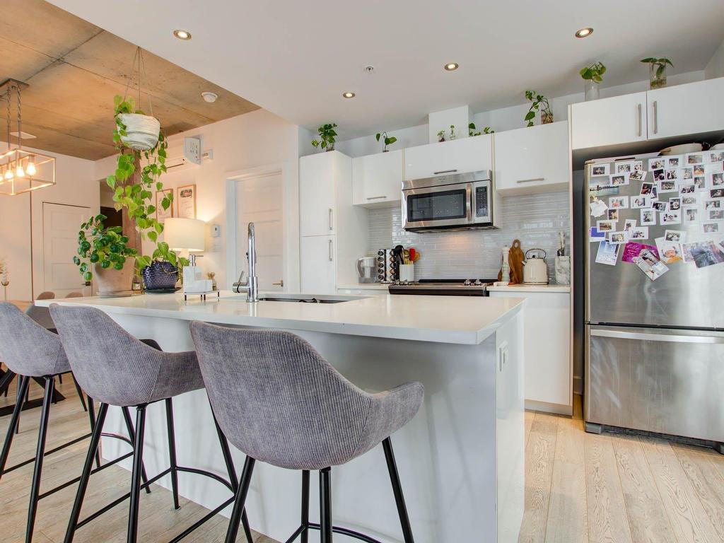 









1205


Rue St-Dominique

, 601,
Montréal (Ville-Marie),




QC
H2X2W3

